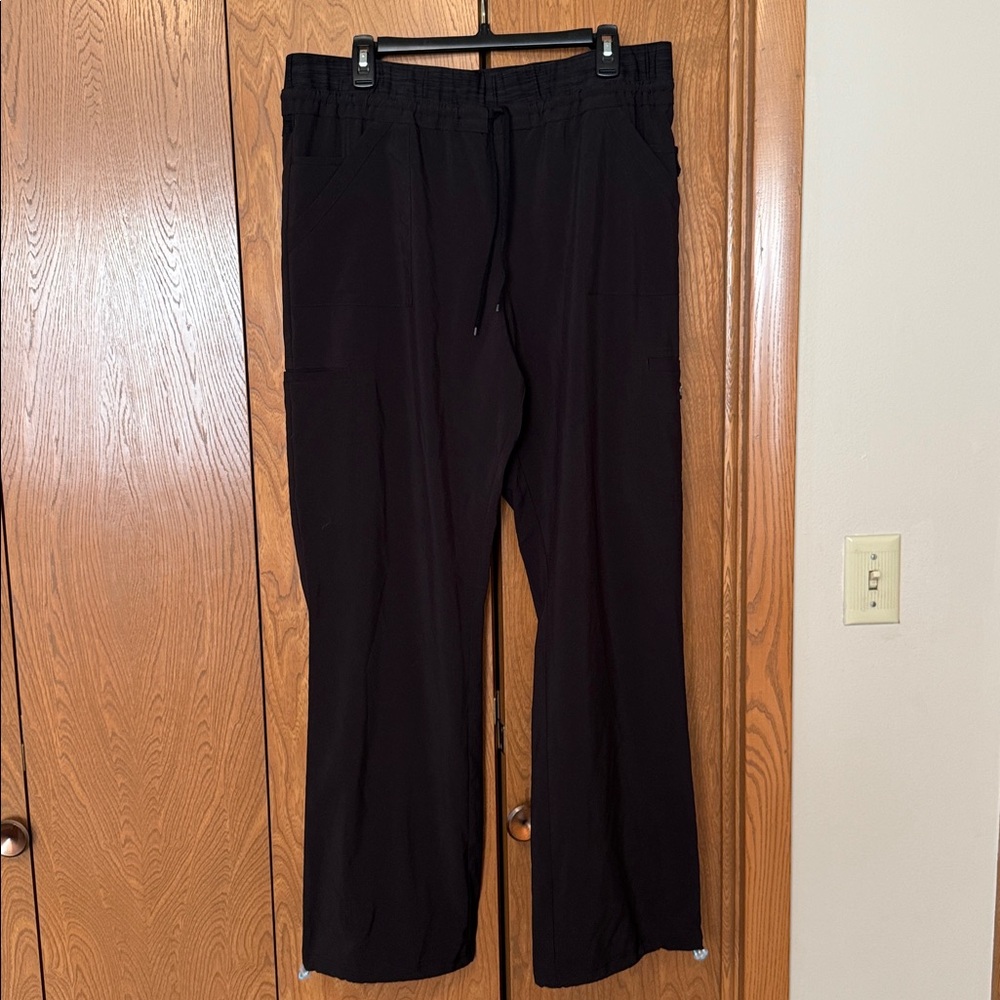 Urbane Performance Woman’s Scrub Pants.